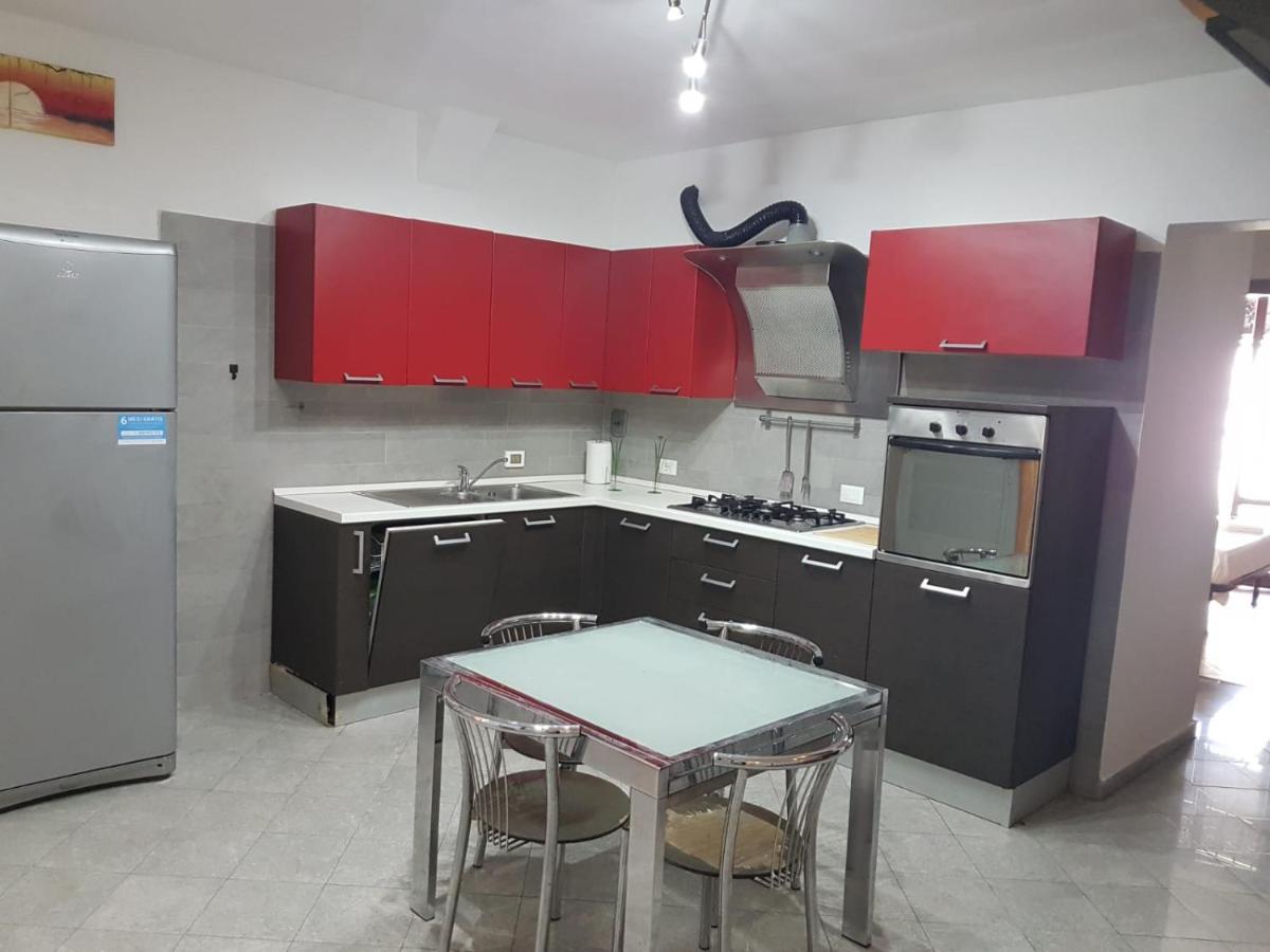 利沃诺Casa N 2 Con Parcheggio Privato E Colonnina Ricarica公寓 外观 照片
