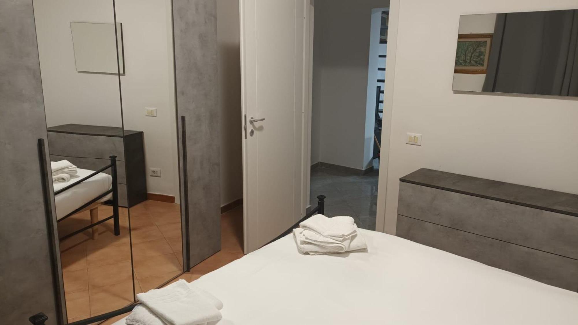 利沃诺Casa N 2 Con Parcheggio Privato E Colonnina Ricarica公寓 外观 照片